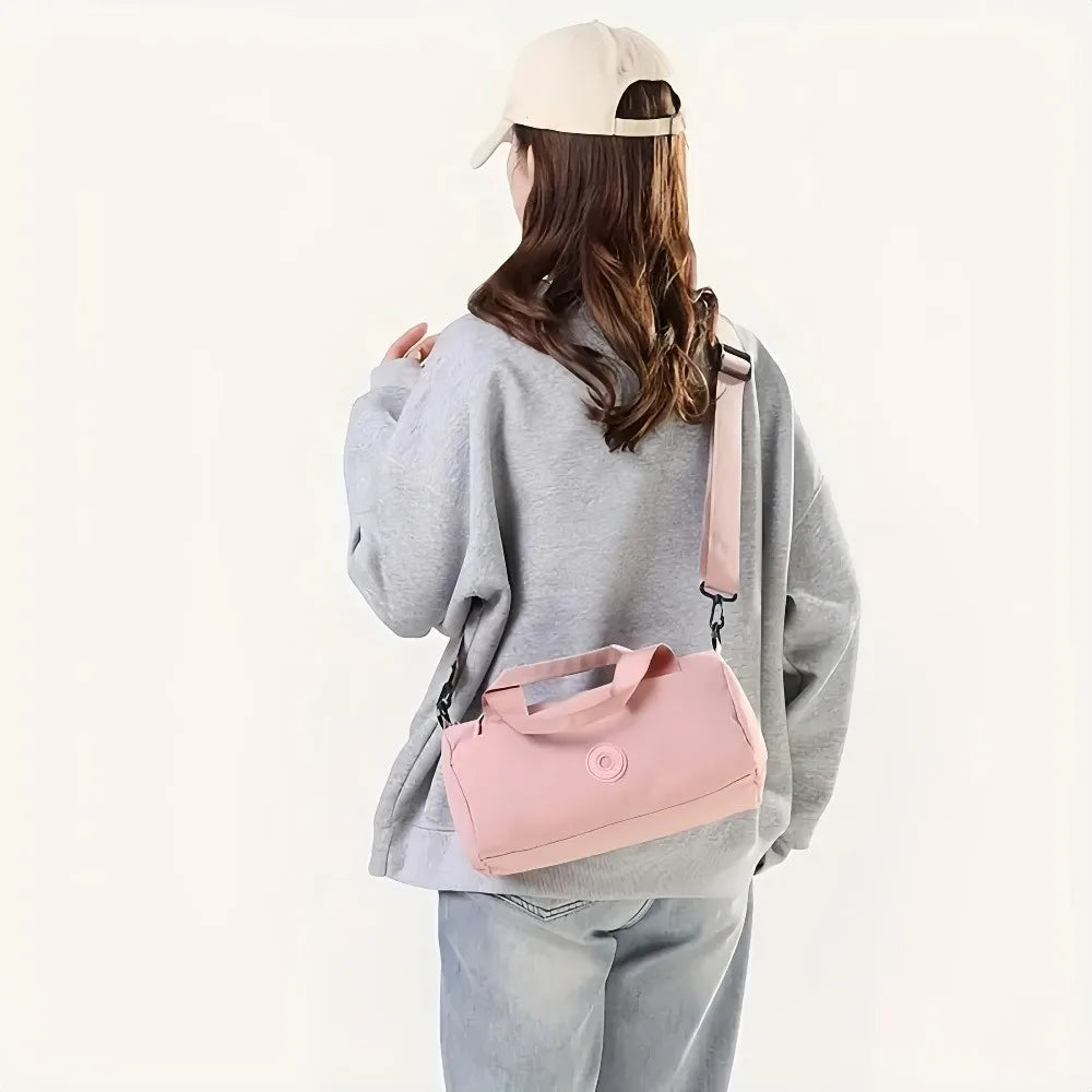 Fitness bag, simple and versatile handbag, lightweight storage bag, large capacity shoulder bag, multifunctional travel bag.zwq